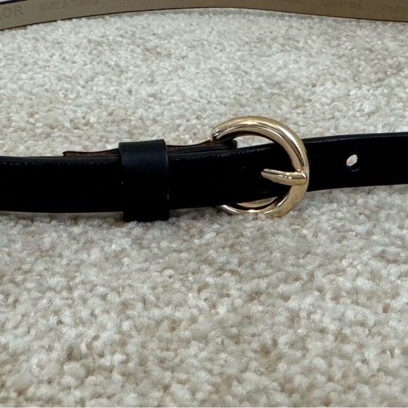 Mango Skinny Black Belt with Gold Accent - Picture 1 of 5
